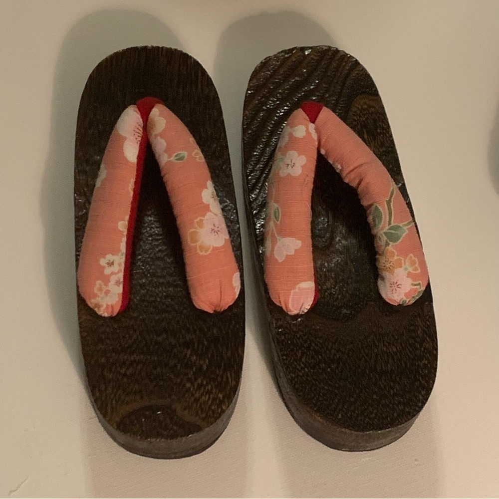 JAPANESE  GETA WOODEN SANDALS PINK  GREEN FLOWERS & BROWN